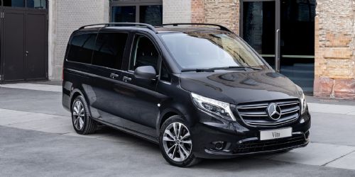 VIP V Class Luxury Vans Black Private (with internet television and car partition)